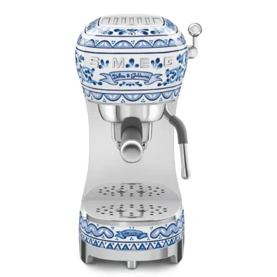 Рожковая эспрессо кофемашина SMEG ECF02DGBEU